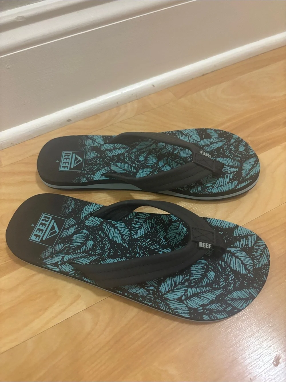 Reef Kids Teal Palm Print Flip Flops